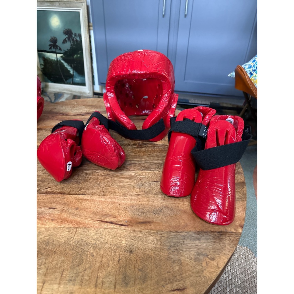 Tiger Claw Red Martial Arts Sparring Gear Set Kids Head Guard Gloves Boots CH06